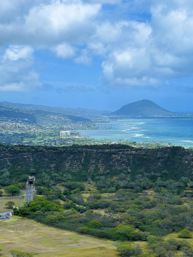 Conquering Diamond Head: Hawaii’s Epic Hike with a View