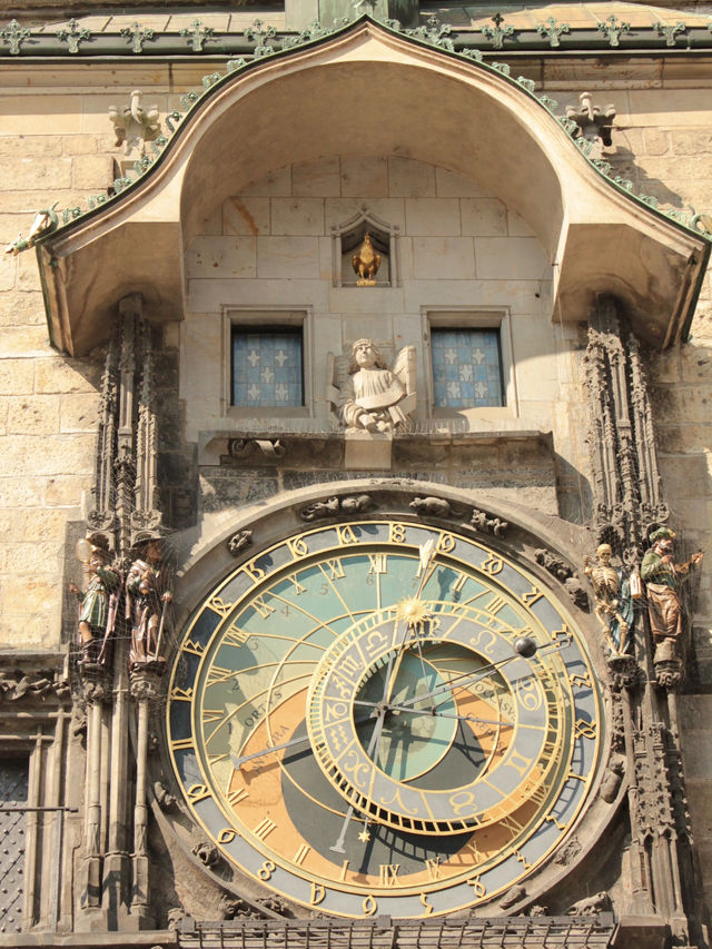 Timeless Wonder: Experiencing Prague's Astronomical Clock at Dawn