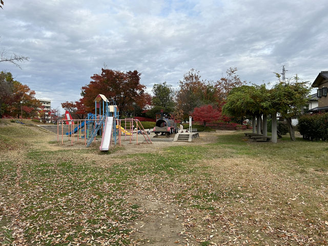 【長野市🇯🇵】汽車の遊具で遊べる！駐車場有り！昔から親しまれている公園🏞