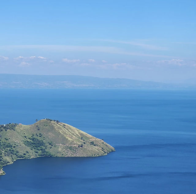 Discovering the Magic of Lake Toba: A Journey Through Indonesia’s Natural Wonder!