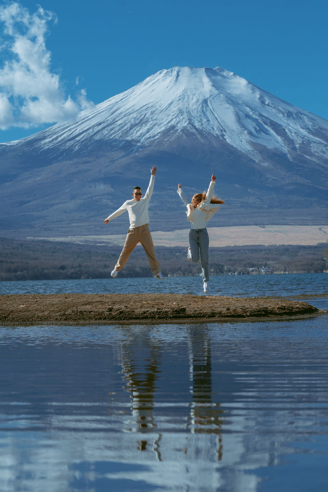 Review of Yamanaka Lake - A Paradise at the Foot of Mount Fuji
