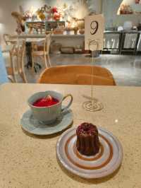 A Hidden Floral Café in KL – The Perfect Solo Escape
