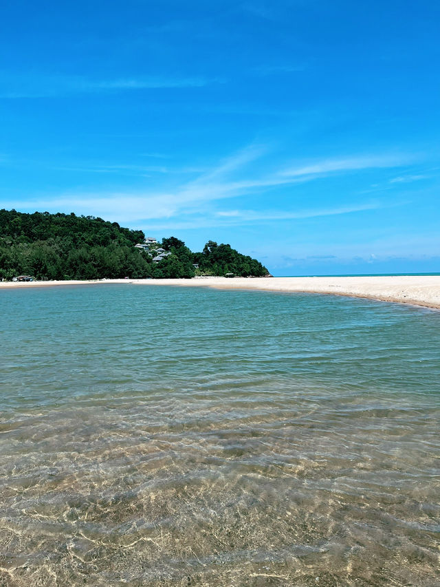 “Escape to Paradise: Discovering the Beauty of Cherating Beach, Pahang”