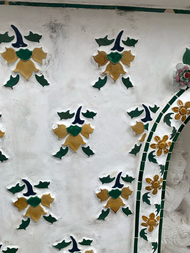 ワット・アルン（暁の寺）