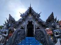 สุดตระการตา อุโบสถเงิน หลังแรกของโลก
