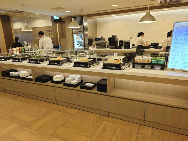 Japan Airlines Sakura Lounge สนามบินสุวรรณภูมิ