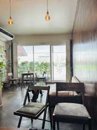 Kindly Coff คาเฟ่เล็กๆ ที่พกความอบอุ่นมาเต็มแก้ว