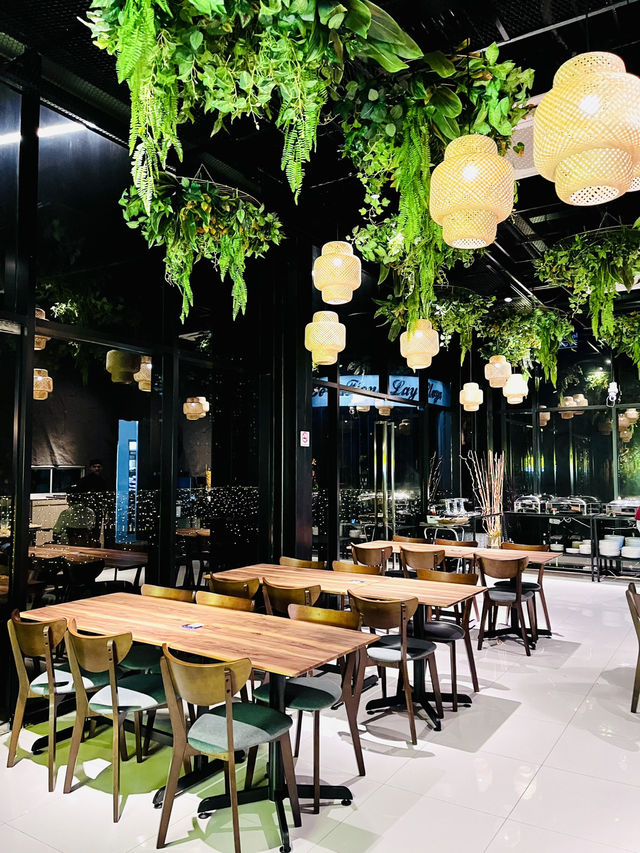 Khatulistiwa, Bintang Collectionz: Where the skyline Meets Sustainability
