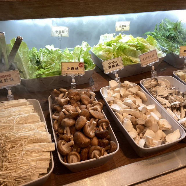 【和牛涮】頂級和牛吃到飽，壽司＋鯛魚燒霜淇淋太犯規！
