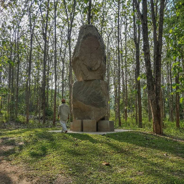 เปิดประสบการณ์ชมงานศิลป์กลางป่าใหญ่🌿