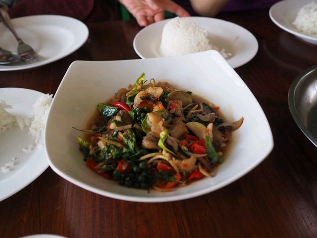 ร้านอาหารบ้านกงพะเนียง