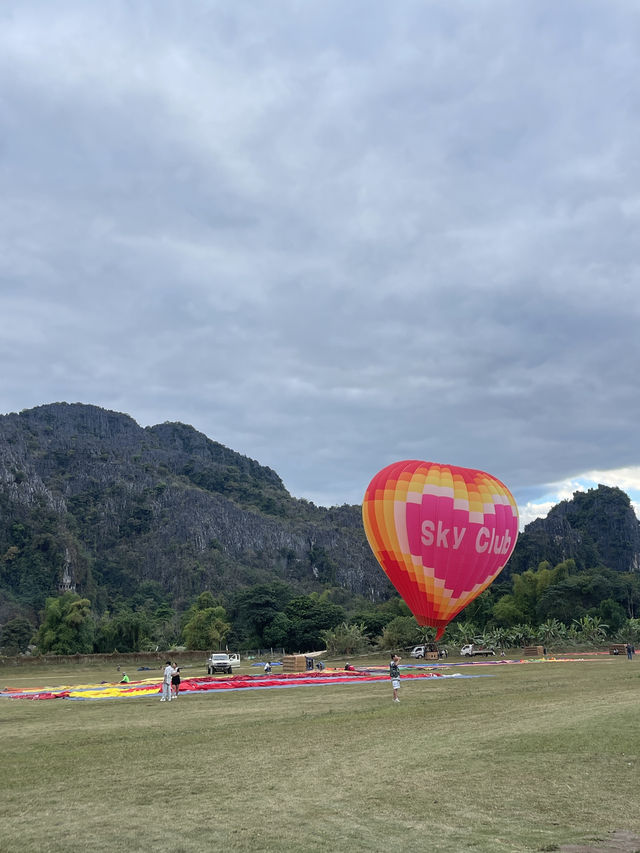 ลาว งบไม่เกิน 10,000 บาท!!