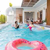 Pool Villa ใกล้ทะเลหาดเเม่รำพึง บ้านสวย สระกว้าง