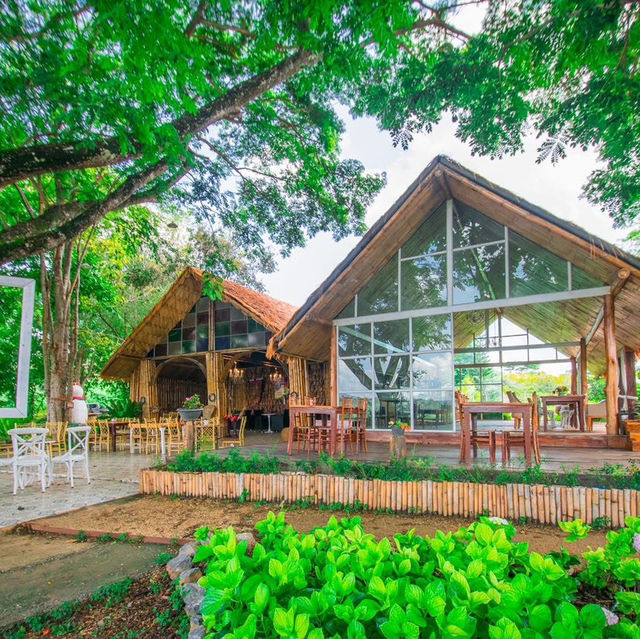 ที่พักเขาใหญ่ สไตล์บาหลี กิจกรรมเพียบอาหาร3มื้อ