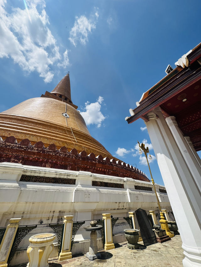 สายบุญต้องมา ไหว้พระ ชมความงาม “วัดพระปฐมเจดีย์” 