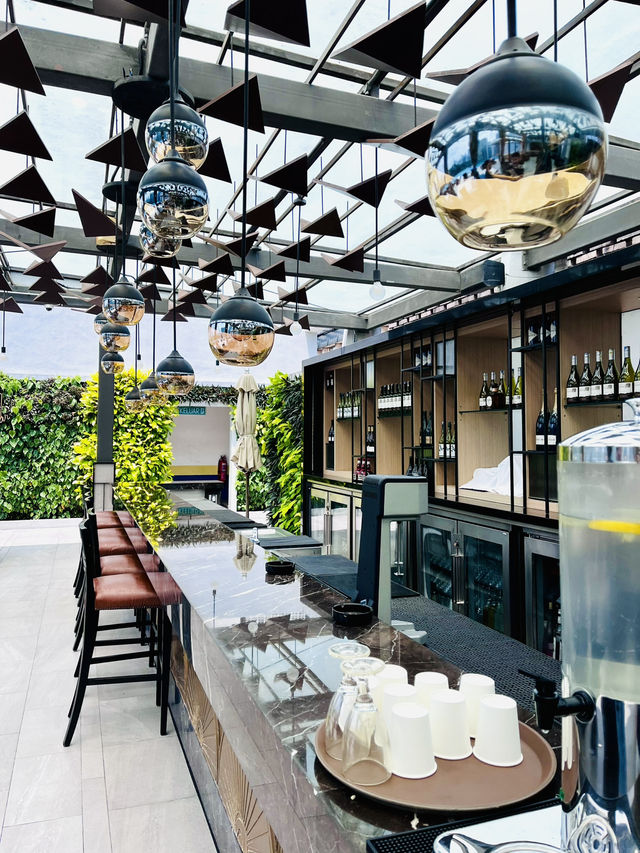 Hotel Stripes Kuala Lumpur: Urban Charm with a Stunning Skyline View