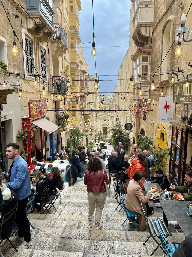 Wandering Through Valletta – Stone Streets & Sea Breezes