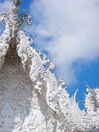 เที่ยววัดร่องขุ่น วัดดังแห่งจังหวัดเชียงราย