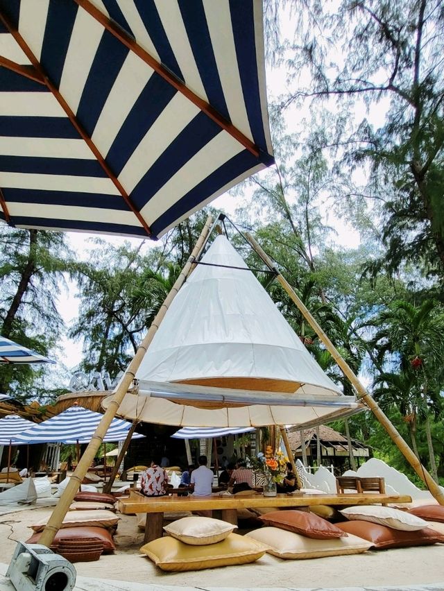 Cave Beach Club พัทยา ชิลล์ไทม์ยามมาทะเล