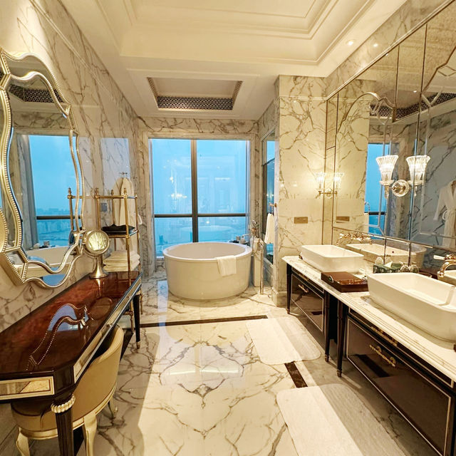 Luxury & Tranquility at St. Regis Zhuhai
