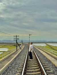 หน้าฝนนี้ ไปถ่ายรูปกับรถไฟลอยน้ำกันนน 💚💦