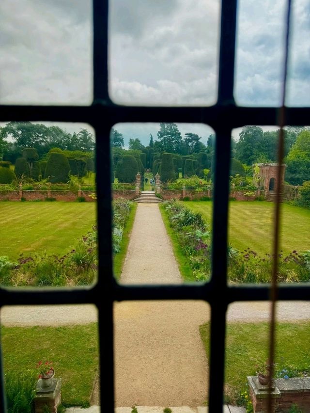 Packwood House – A Timeless Escape in the Warwickshire Countryside