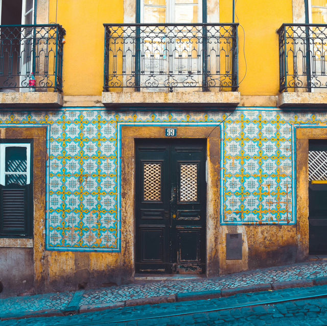 Lisbon’s Alfama in Bloom