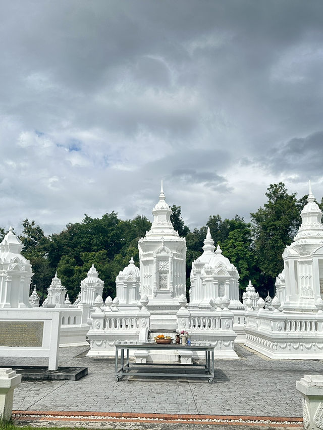 เชียงใหม่ - ลำพูน เส้นทางแสงทองแห่งล้านนา