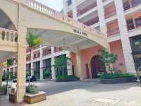“Bella Vista Waterfront Resort: A Seaside Sanctuary with Panoramic Views in Kuah”