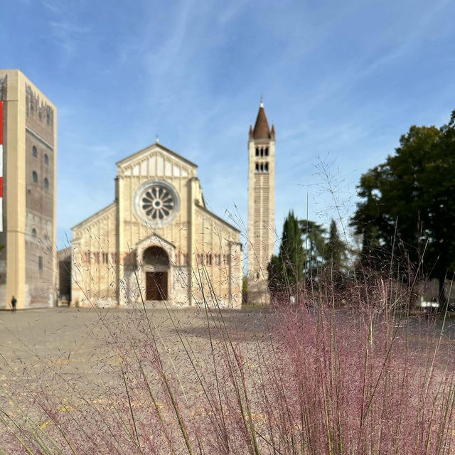🏰 *Basilica di San Zeno: Verona’s Golden Romanesque Jewel* ☀️✨