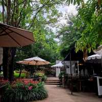 คาเฟ่กลางสวนกุหลาบ -  Fleur Cafe & Eatery
