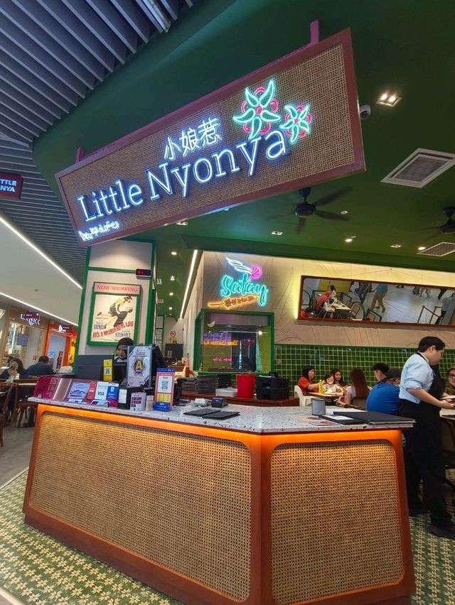 Backpacker Tip: Cheap Eats, Big Flavors at Little Nyonya