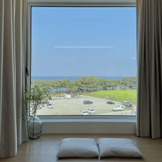 Emotional Stay at Ildo Nostay Right in Front of Sokcho Beach