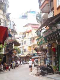 Roam around ย่านชิค ๆ ในฮานอย