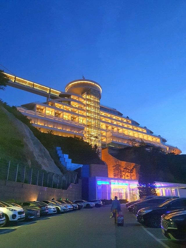 산 위에 있는 크루즈에서 2박3일⛴️