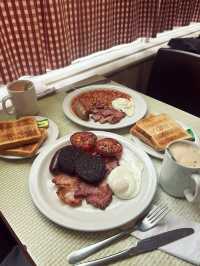 ロンドンの朝ごはんといえば「Regency Cafe」！