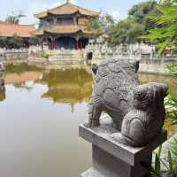 Kunming in 4 Days: Streets to Stone Peak