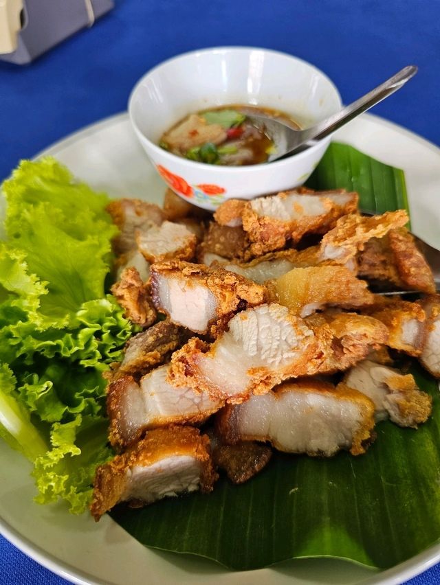 ร้านอาหารไทยจีนพื้นบ้านที่อยู่คู่เมืองตรัง