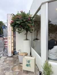 Fade Away คาเฟ่ ริมทะเลบางแสน