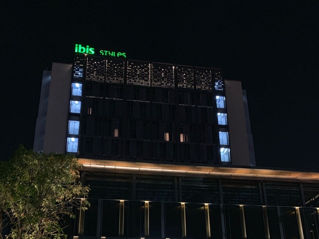 🏨 ibis Styles Bangkok Ratchada – Perfect Solo Stay in the City