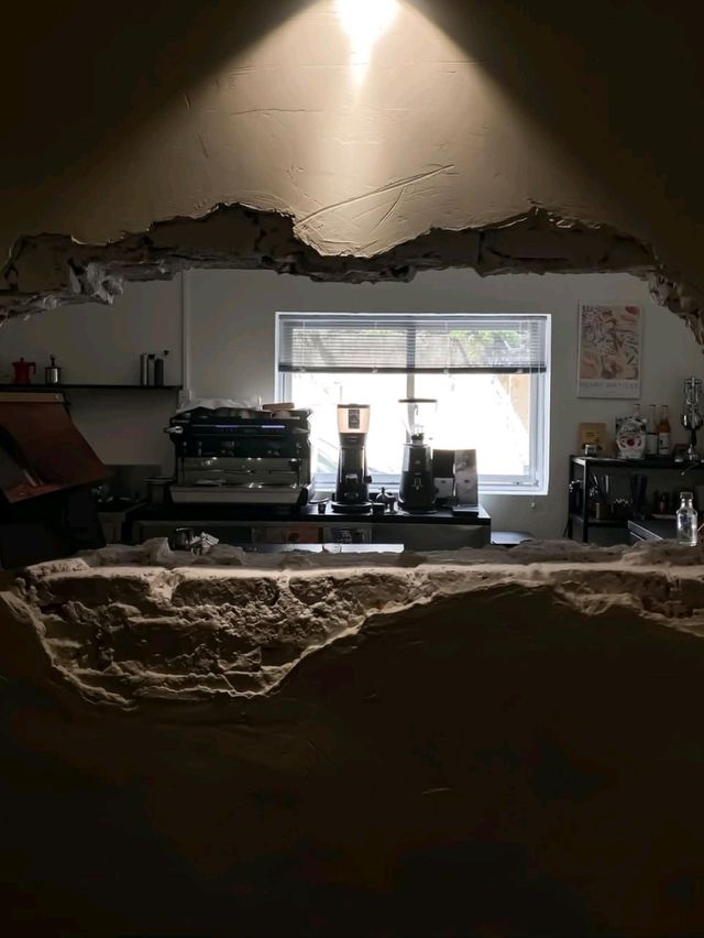 Ant Cave