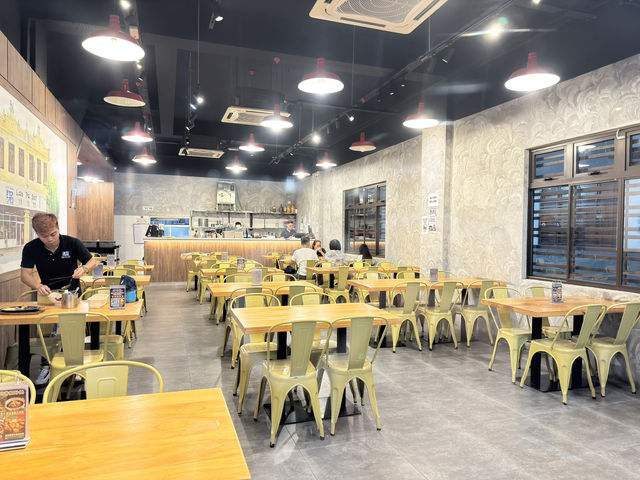 🍽️ Review: Lao Pa Sat (LPS) at Eco Botanik – One Spot, Many Cravings Satisfied