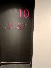 Teedo Hotel - a new black and pink rest nest in KL. 