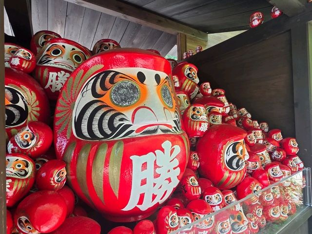 Katsuo-ji  temple at Osaka - Red daruma Doll