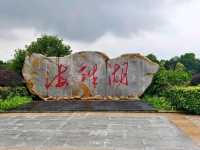Paddles, Pulse, and Peace: Dragon Boating at Haizhu Lake