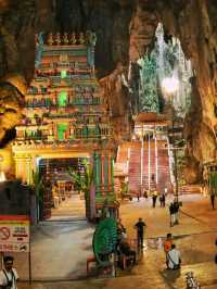 Sacred Heights: Batu Caves’ Spiritual Ascent 