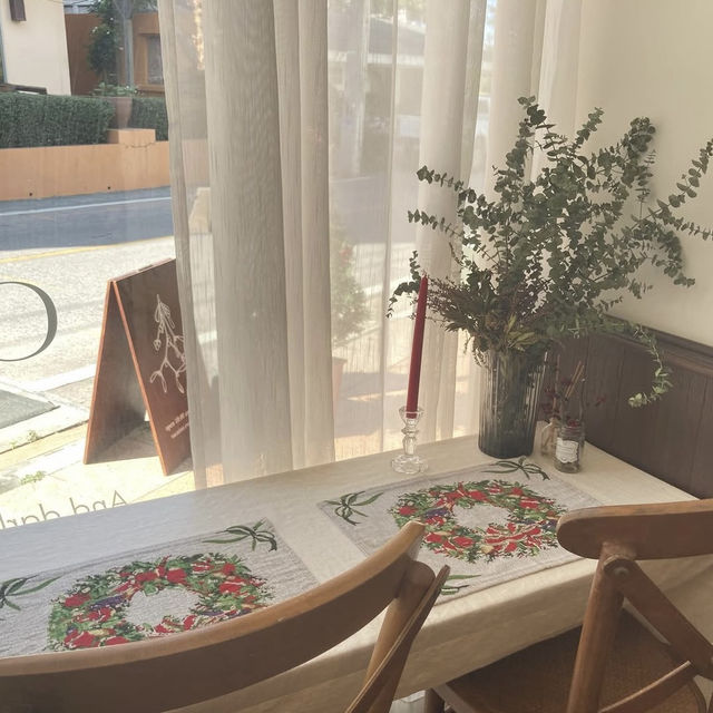 Mistletoe Flour Thyme – Pattaya