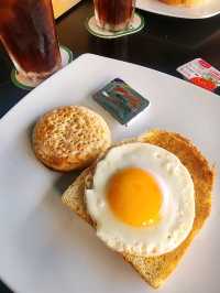 【バンコク🇹🇭】朝食セットが119バーツで食べられるBar🍳
