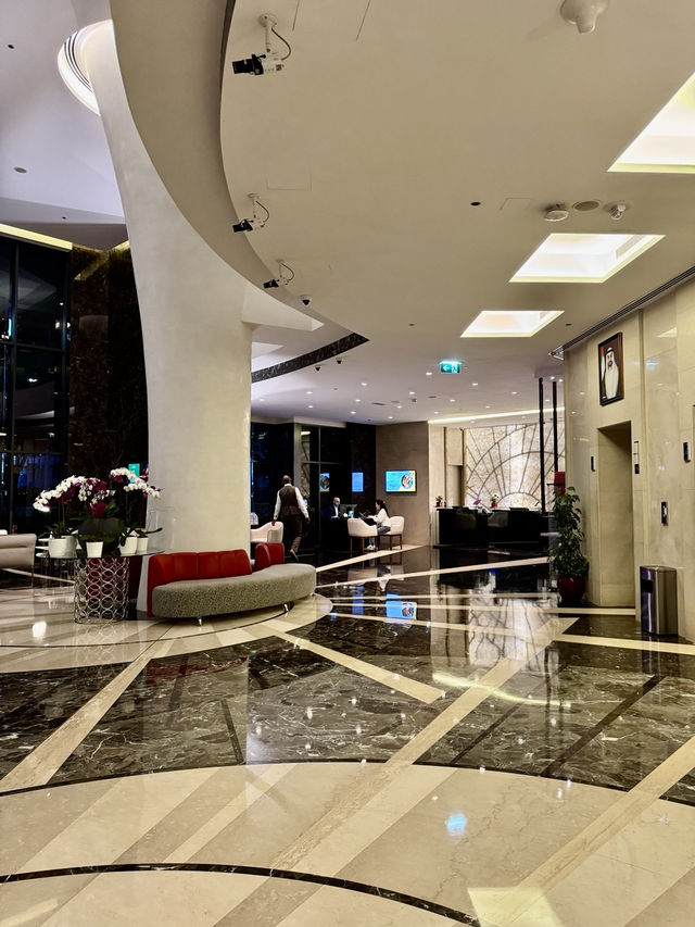 두바이 최고 위치 호텔, movenpick downtown hotel