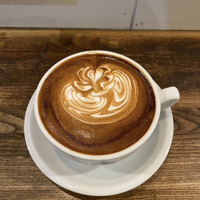 Minimalist Craft & Tsukiji Energy – My Visit to Turret Coffee, Tokyo (Tsukiji)